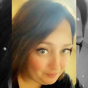 Meet your Posher, Kacie